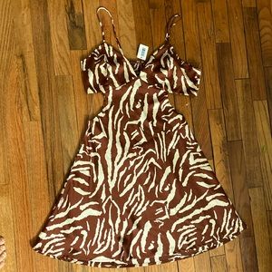 NWT  NIA dress L (runs smaller)